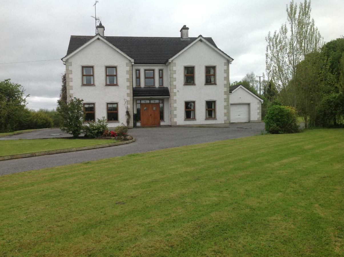 The White House Guest House Enniskillen Exterior photo