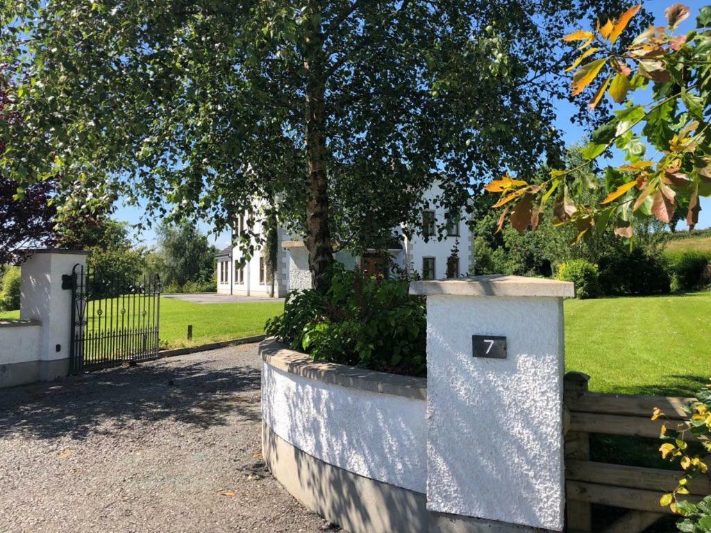 The White House Guest House Enniskillen Exterior photo